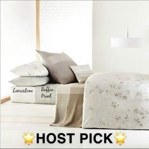 Calvin Klein bedskirt Double Row Cal King Limeston